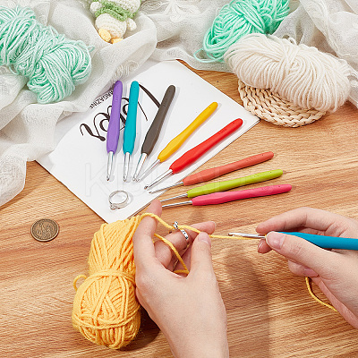 2Pcs 2 Styles Alloy Yarn Guide Finger Holders DIY-NB0010-24-1