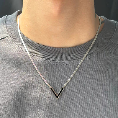 Letter V 304 Stainless Steel with Natural Shell Pendant Necklaces FS-WGFDEEC-04-1