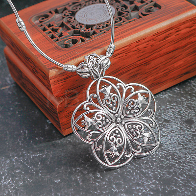 Mandala Flower Bohemian Style Alloy Pendant Necklaces FS-WG43472-01-1