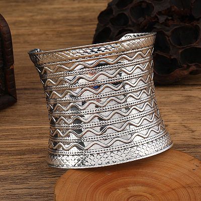 Alloy Cuff Bangles for Women FS-WGEED29-06-1