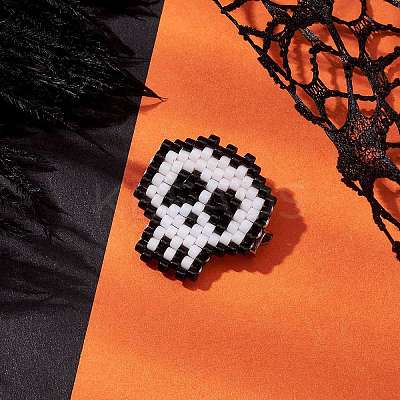 Halloween Skull Glass Seed Beads Brooch JEWB-BR00166-1