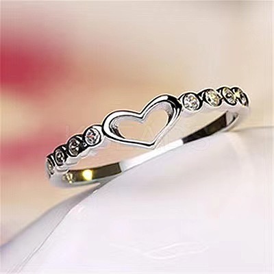 Hollow Out Heart Zinc Alloy with Crystal Rhinestone Finger Rings FS-WGFA1C6-03-1