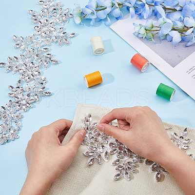 Acrylic Rhinestone Flower Appliques PATC-WH0017-03-1